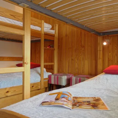 Le 2100 A Et B - Lavachet-7 By Interhome *