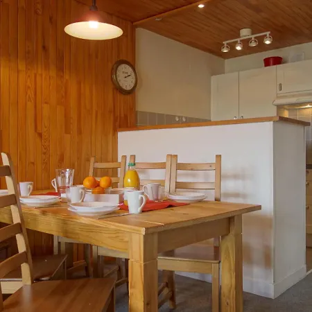 Le 2100 A Et B - Lavachet-7 By Interhome Appartement
